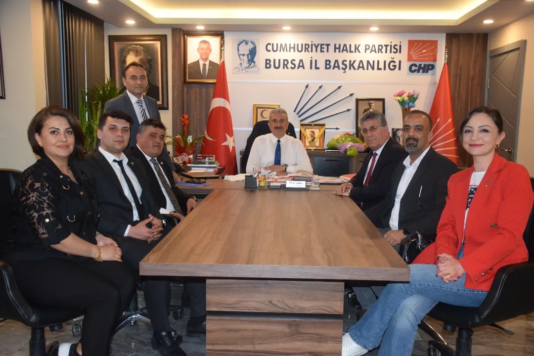 Eğitim-İş Sendikası ve Birleşik Kamu-İş, Bursa'da iş birliğini artırmak için bir araya geldi