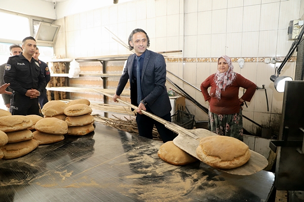 Kaymakam Kaya, Demirci'de Kadınların Çalıştığı İşletmeleri Ziyaret Etti