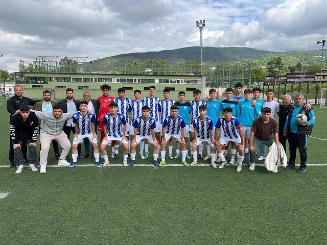 Gemlik Belediyespor U17 Futbol Takımı, Mücadeleci Ruhunu Serigiledi