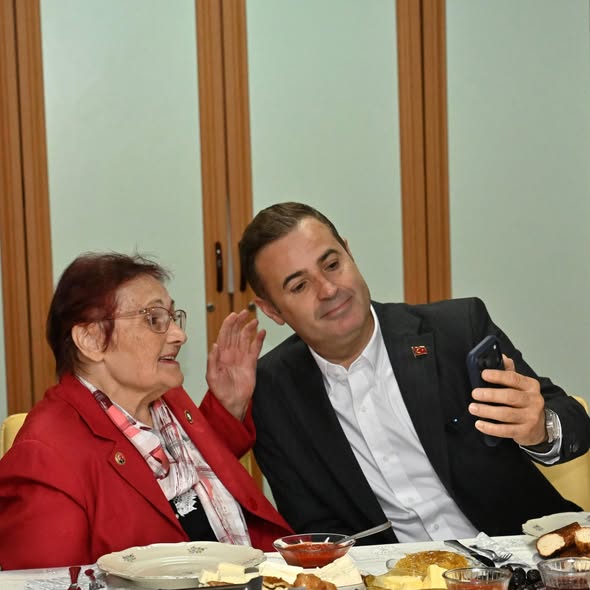 Türk Anneler Derneği Balıkesir Şubesi'nde Ziyaret