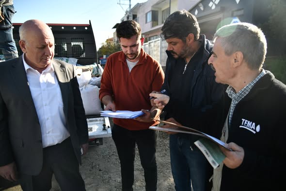 Akhisar'da 10 Kırsal Mahalleye Fiğ Arpa Tohumu ve Organik Gübre Desteği