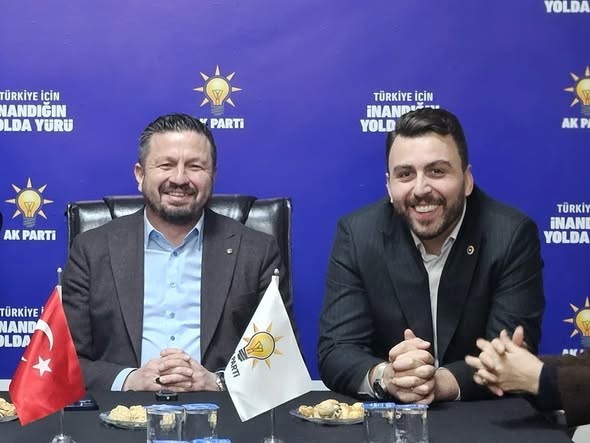 AK Partili Vekilden Burhaniye'de Esnaf Ziyareti ve Yangın Mağduruna Destek