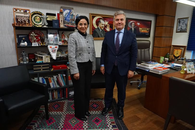 Balıkesir İl Kültür ve Turizm Müdürü Neslihan Vurucu, Milletvekili Mustafa Canbey'i Ziyaret Etti