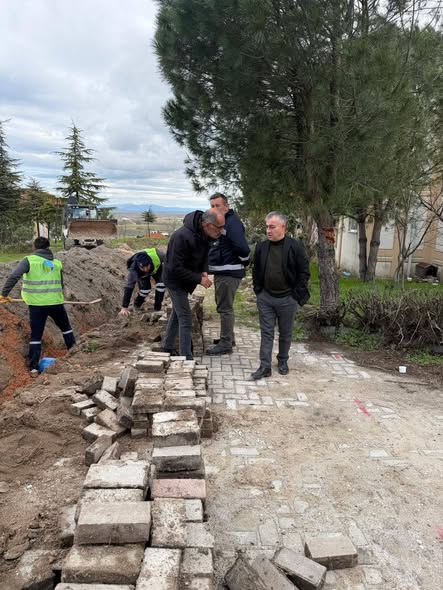 Manyas'ta TOKİ Mahallesi'ne 1000 Metrelik Su Hattı Yenileniyor