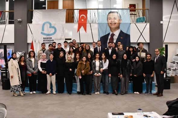 Balıkesir'de Gençler İftarda Buluştu: Birlik ve Dayanışma Vurgusu