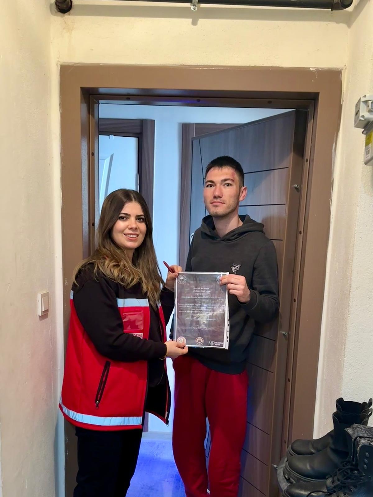 Balıkesir'de Evlenecek Çiftlere Fidan Dikim Sertifikası Verildi