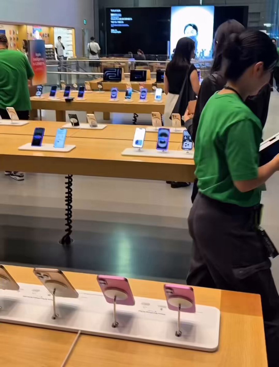 Burak Dalgın'dan Vergi Çıkışı: 'Maliye Apple'ın Beş Katı Kazanıyor'