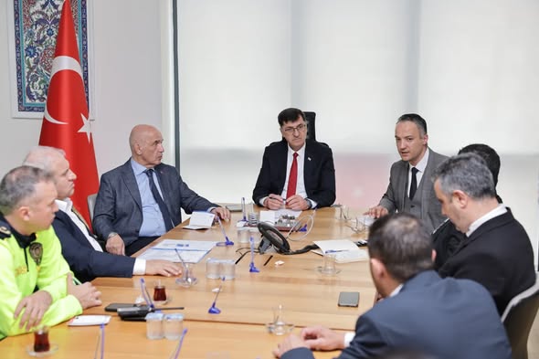 Kütahya'da Ulaşım Atağı: Toplu Taşıma ve Otopark Projeleri Masaya Yatırıldı