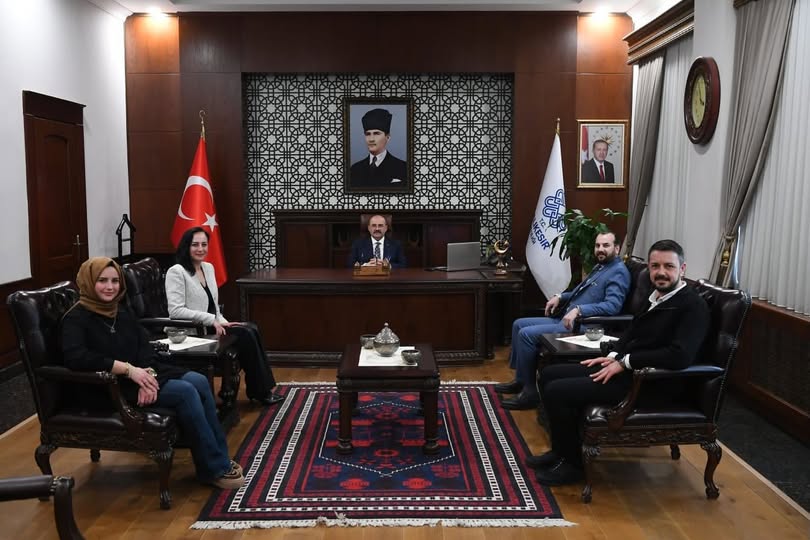 Balıkesir Terziler Odası Yeni Yönetimi Vali Ustaoğlu'nu Ziyaret Etti