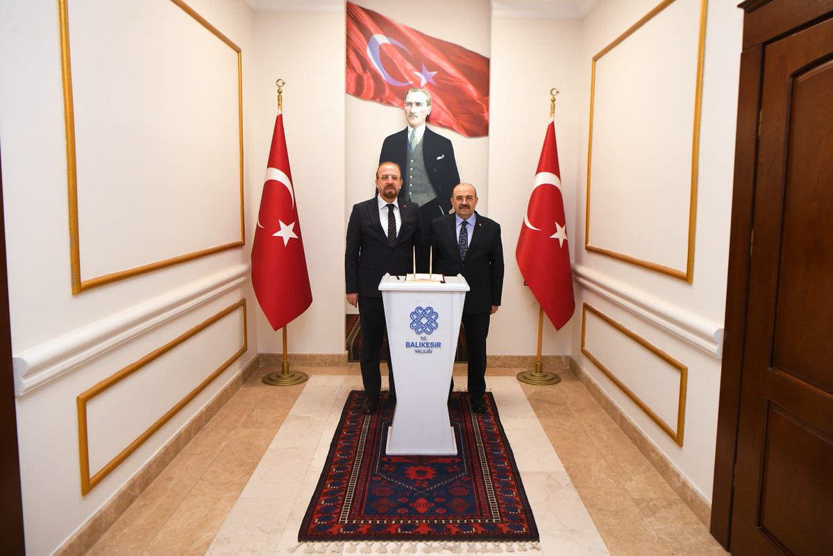 Enerji Bakan Yardımcısı Şatıroğlu, Balıkesir Valisi Ustaoğlu'nu Ziyaret Etti