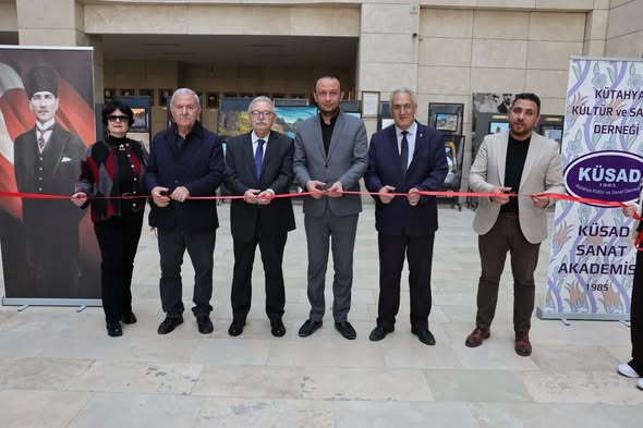 Kütahya'da Dağlık Frigya Resim Sergisi Sanatseverlerle Buluştu