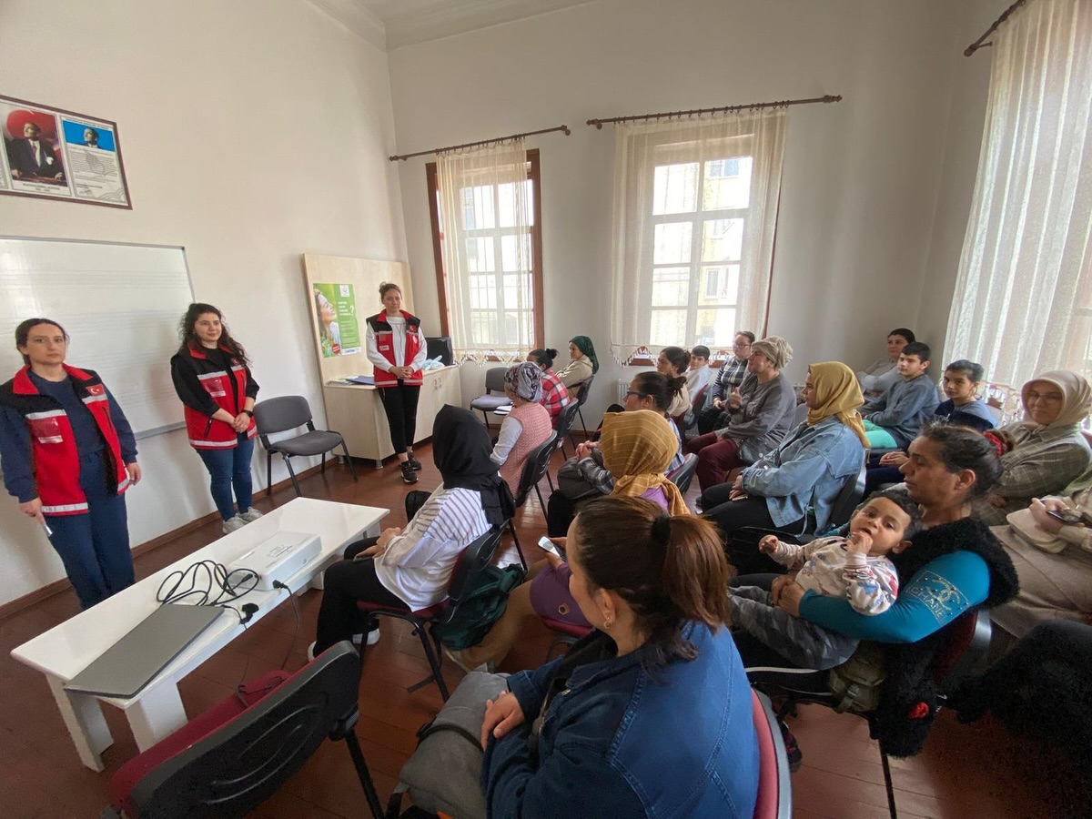 Balıkesir Edremit'te Kadına Şiddet ve Çocuk İstismarı Eğitimi