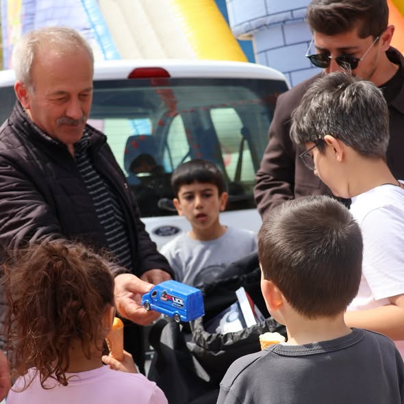 Marmara Adalar'da 23 Nisan Coşkusu: Çocuklar Bayramı Kutladı