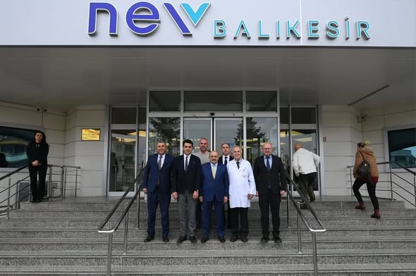 Vali Ustaoğlu, Balıkesir'de Manevi Ziyaretlerle Halkla Buluştu