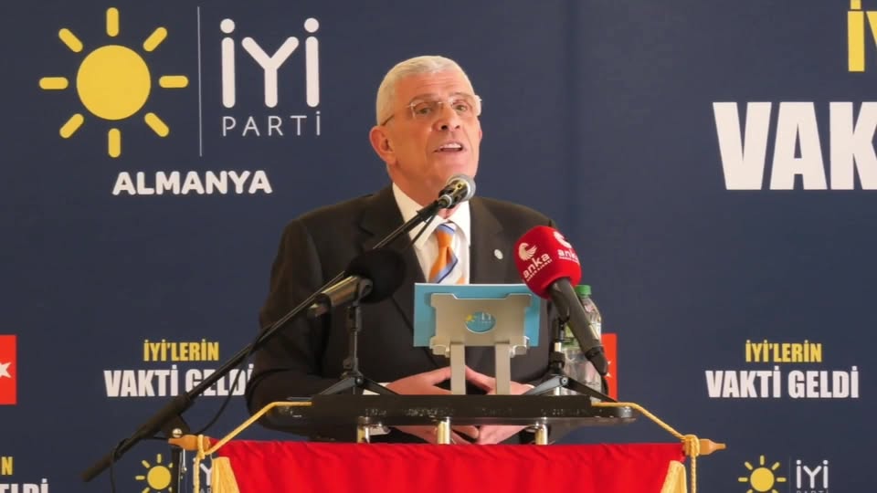 Turhan Çömez Stuttgart'ta İYİ Parti'nin Avrupa Teşkilatlarıyla Buluştu