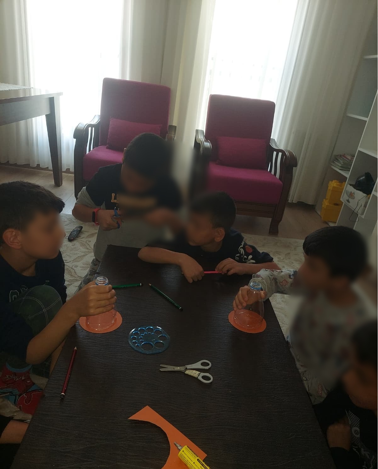 Balıkesir'de Çocuklar Atıkları Sanat Eserine Dönüştürdü