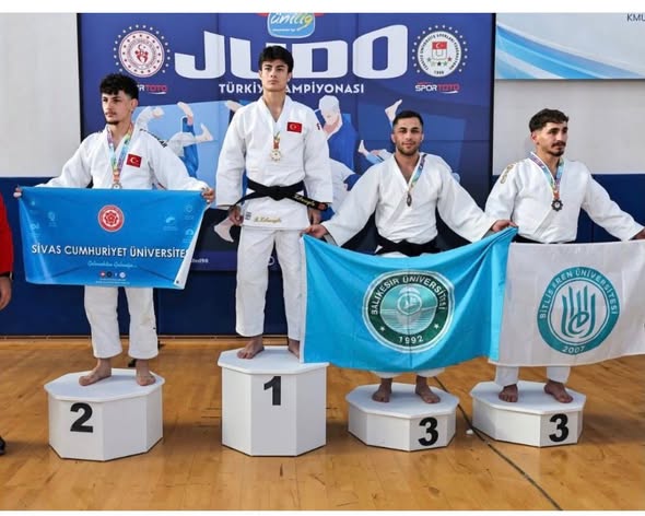 Balıkesir Üniversitesi Judoda Türkiye Şampiyonu Oldu