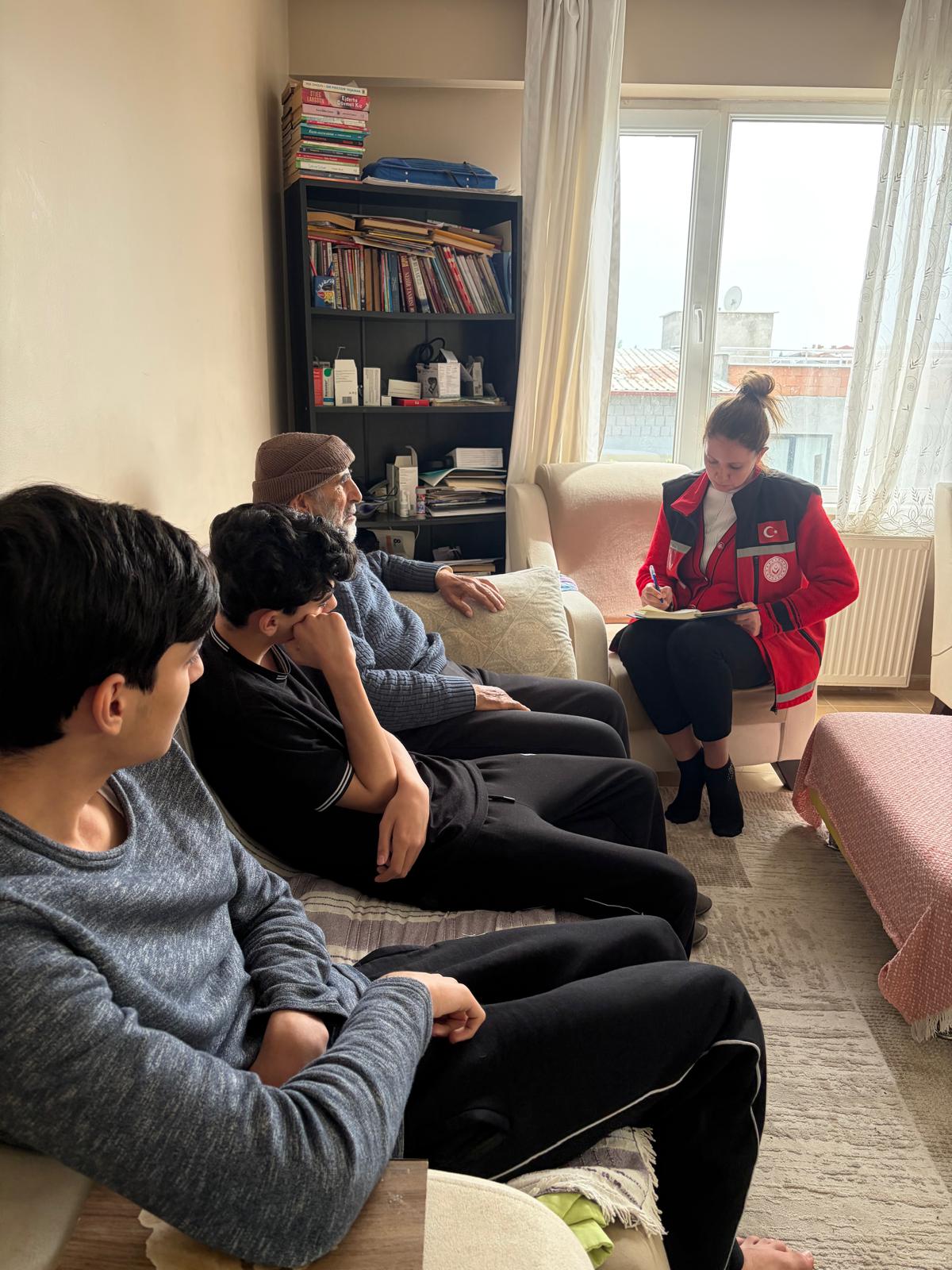 Balıkesir'de Ebeveyn Kaybı Yaşayan Çocuklara Yönelik Özel Ziyaretler