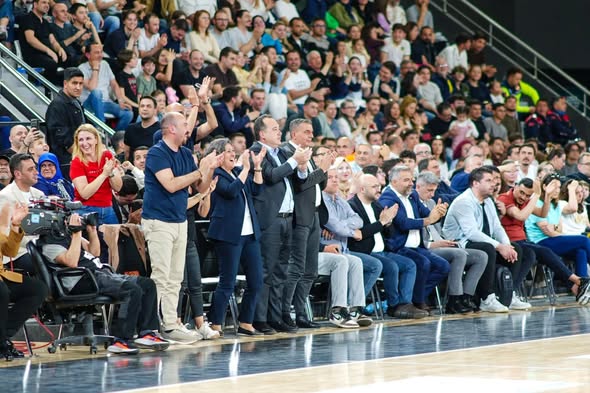 Glint Manisa Basket, Fenerbahçe Maçında Minik Kalpler İçin Sahaya Çıktı