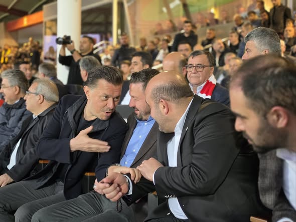 AK Parti Balıkesir, Balıkesirspor'un Play-Off Galibiyetini Tebrik Etti