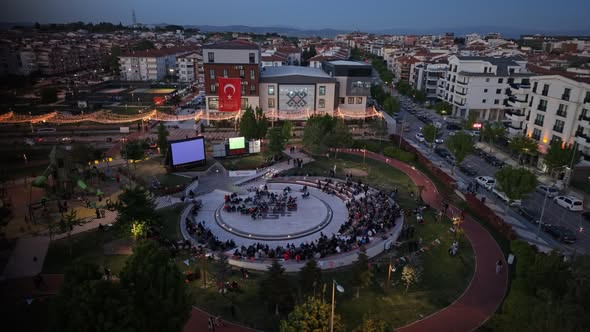 Altıeylül'de Play Off Heyecanı: Balıkesirspor Amfi Tiyatro'da İzletildi