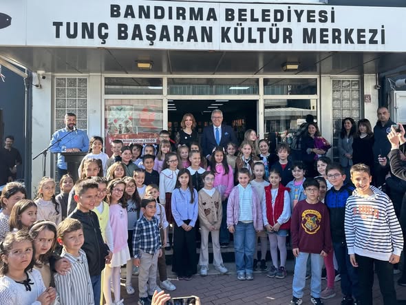 Bandırma'da Çocuklar Belediye Başkanı Oldu: 23 Nisan'da Makam Devri