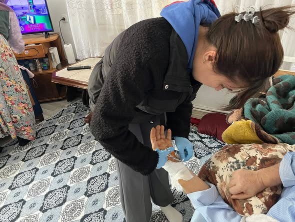 Kepsut'ta Bir Gün: Ücretsiz Sağlık Hizmetinden Yemek Dağıtımına Yoğun Mesai