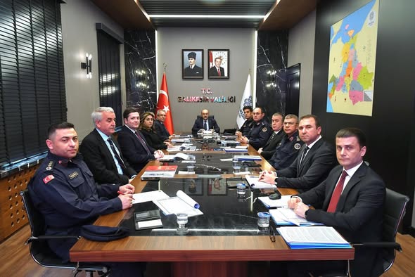 Vali Ustaoğlu Başkanlığında Okul ve Çevresi Güvenlik Tedbirleri Toplantısı