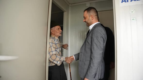 Sındırgı'da Kırsal Mahallelere Sosyal Destek Ulaşıyor