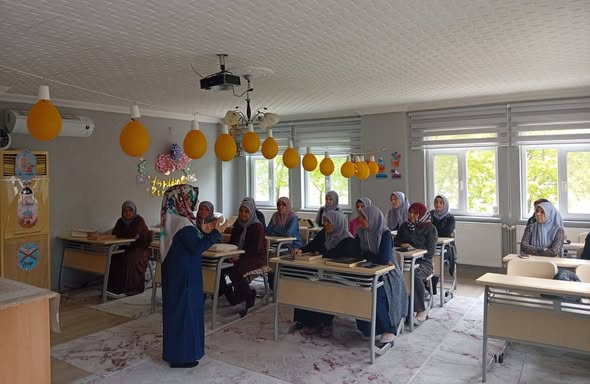 Bigadiç'te Kur'an Kursu Öğrencilerine Mahremiyet Bilinci Eğitimi