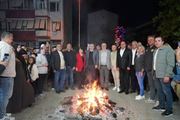 Edremit'te Hıdırellez Coşkusu: İki Mahallede Birlik ve Bereket