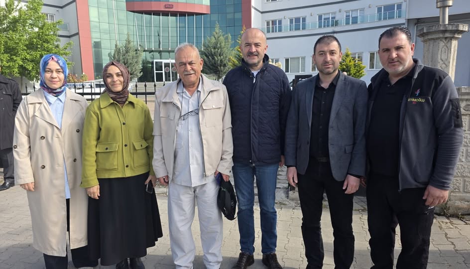 Balıkesir'den Hac Yolculuğu: Kepsut İlçe Belediye Meclis Üyesi Ekrem Pehlivan ve Eşi Kutsal Topraklara Uğurlandı