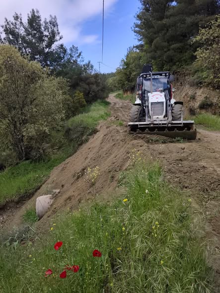 Gördes'te Kırsal Yol Seferberliği: 5 Ayrı Noktada Altyapı Güçlendirildi