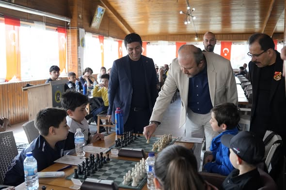 Tavşanlı'da 19 İlden 250 Sporcu Satranç Turnuvasında Buluştu