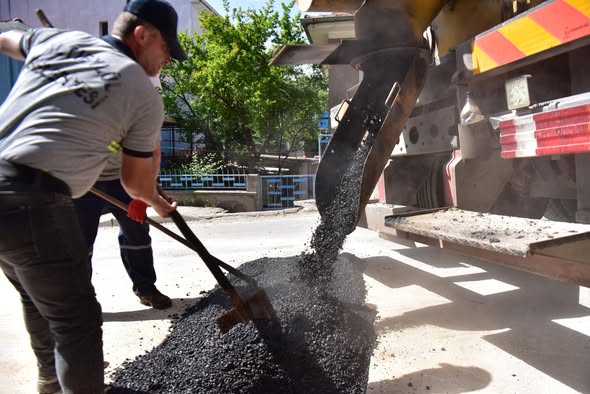 Altıeylül'de Görünmeyen Kahramanlar: 9 Mahallede Belediye Seferberliği