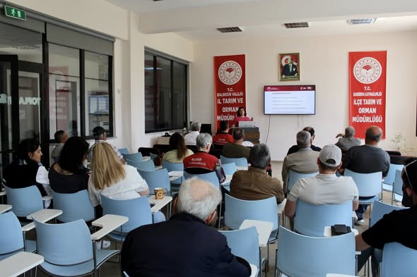 Balıkesir'de Üreticilere 2026 Hibe ve Sulama Desteği Anlatılıyor
