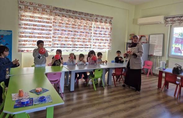 Ayvalık'ta Kur'an Kurslarını Ziyaret: Öğrencilerle Buluşma