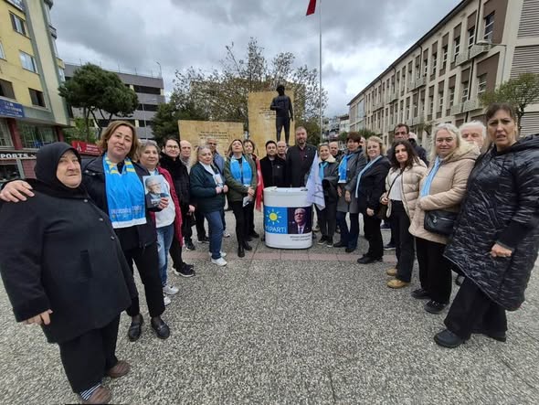 İYİ Parti Balıkesir'de Grup Toplantısı Başladı