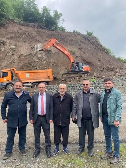 Ayvacık'ta 19 Mayıs Coşkusu: Gençlik Gösterileri ve Ödül Töreni