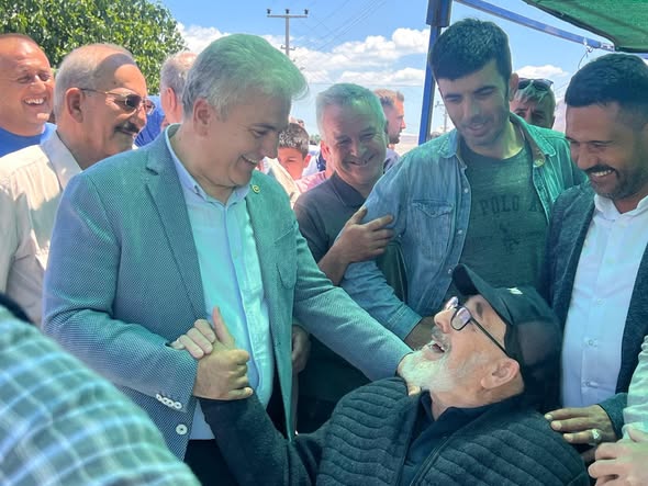 Balıkesir'de Geleneksel Köy Hayırları ve At Yarışları Coşkusu