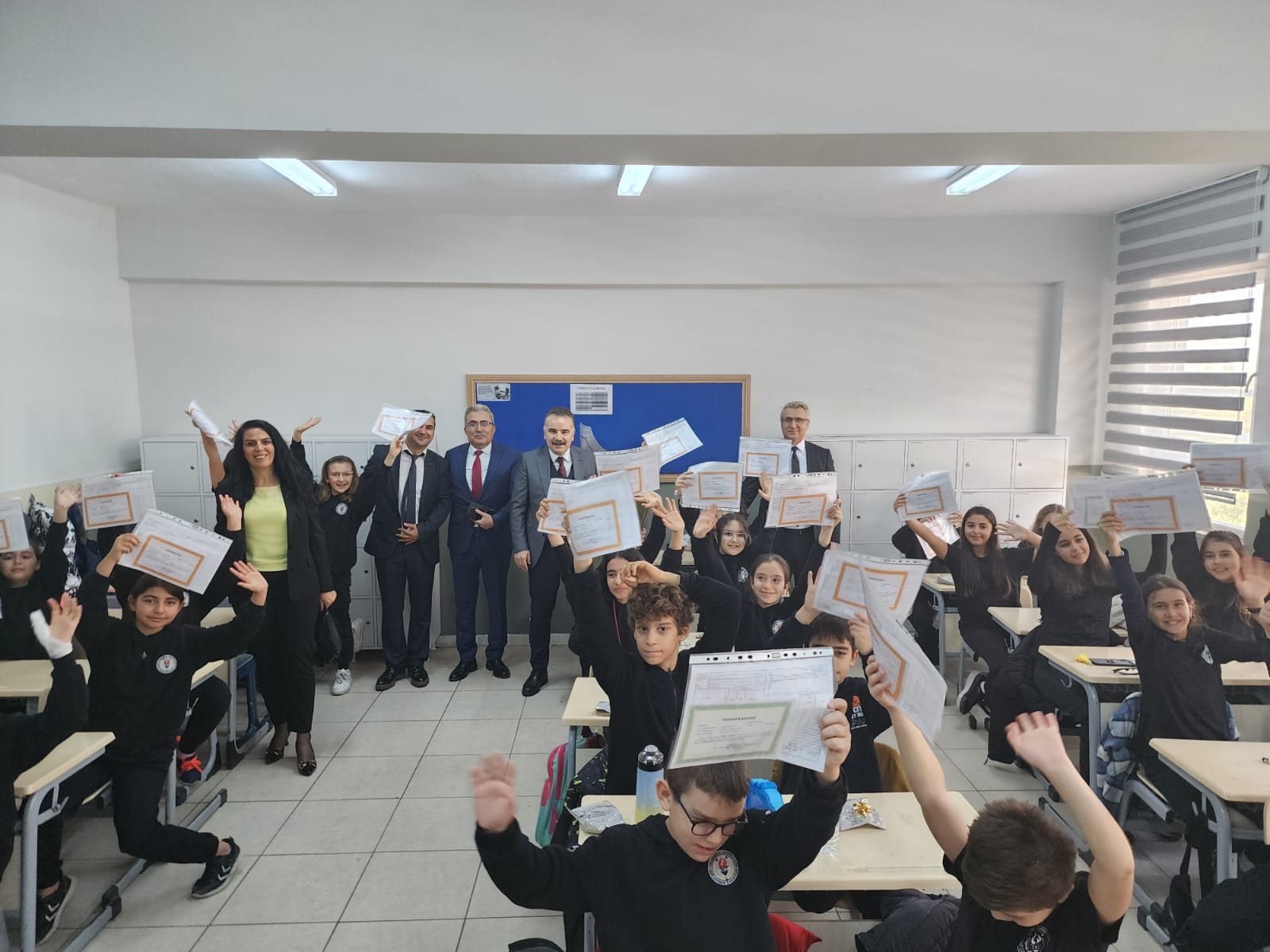 Edremit'te 25.736 öğrenci yarıyıl tatiline girdi