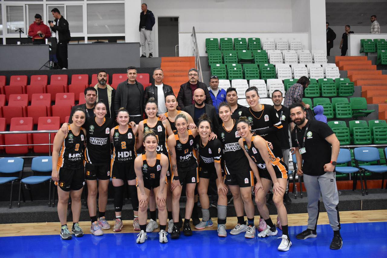 Edremit Belediyesi Gürespor, deplasmanda Bodrum Basketbol'u mağlup ederek önemli bir zafer elde etti.