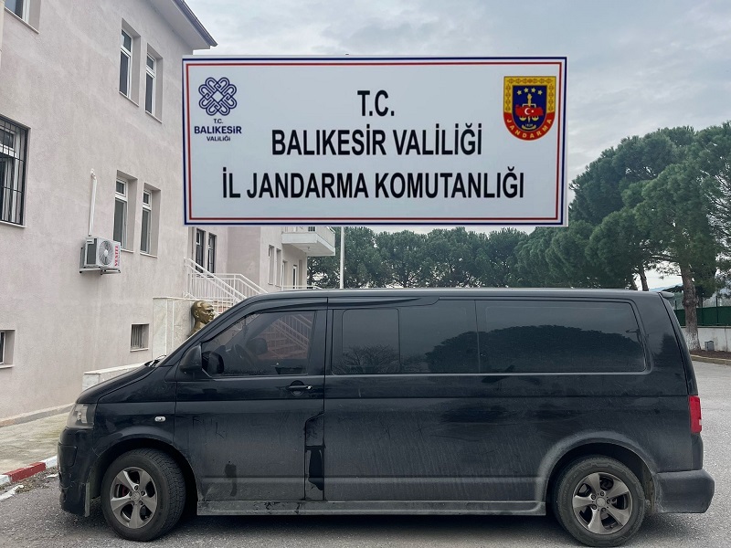 Balıkesir Jandarma, Göçmen Kaçakçılığıyla Mücadelede Bağlantıları Ortaya Çıkardı