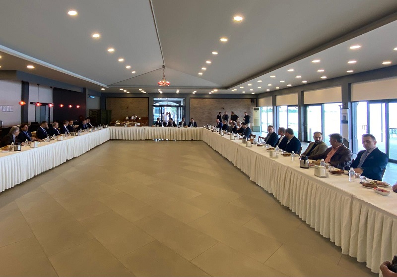 Vali İlhami Aktaş, Çanakkale'de Turizm Haftası etkinliğinde turizmcilerle kahvaltıda buluştu.