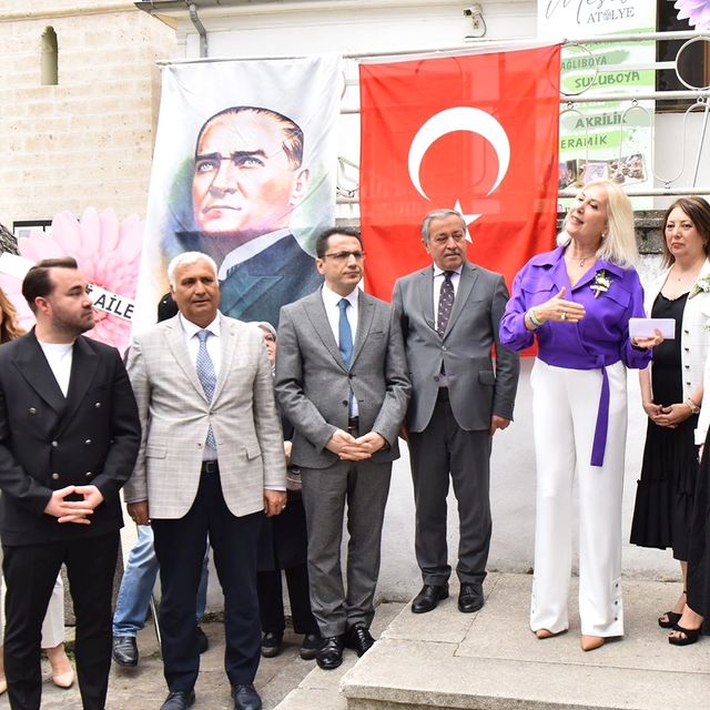 Belediye Başkan Yardımcısı Derdiman, Yerel Sanatçıların Sergisinde