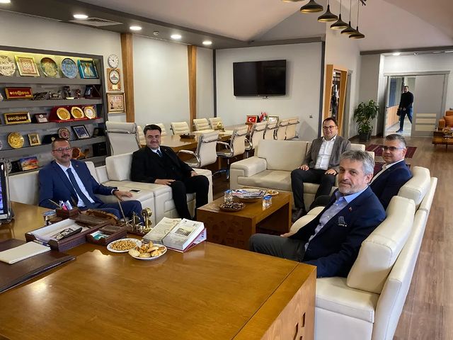 Belediye Başkanı Emin Ersoy Yüksek Profilli Ziyaretçileri Ağırladı