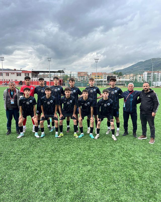 U17 Yerel Futbol Takımı, Şampiyonluk Yolunda Büyük Bir Adım Attı