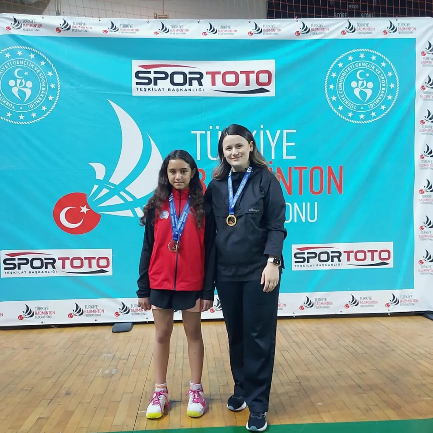 Yıldırım'daki Genç Sporcu Ulusal Badminton Şampiyonası'nda Üçüncü Oldu
