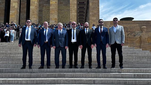 Türkiye Odalar ve Borsalar Birliği'nin 80. Genel Kurulu öncesinde Anıtkabir'e ziyaret gerçekleştirildi