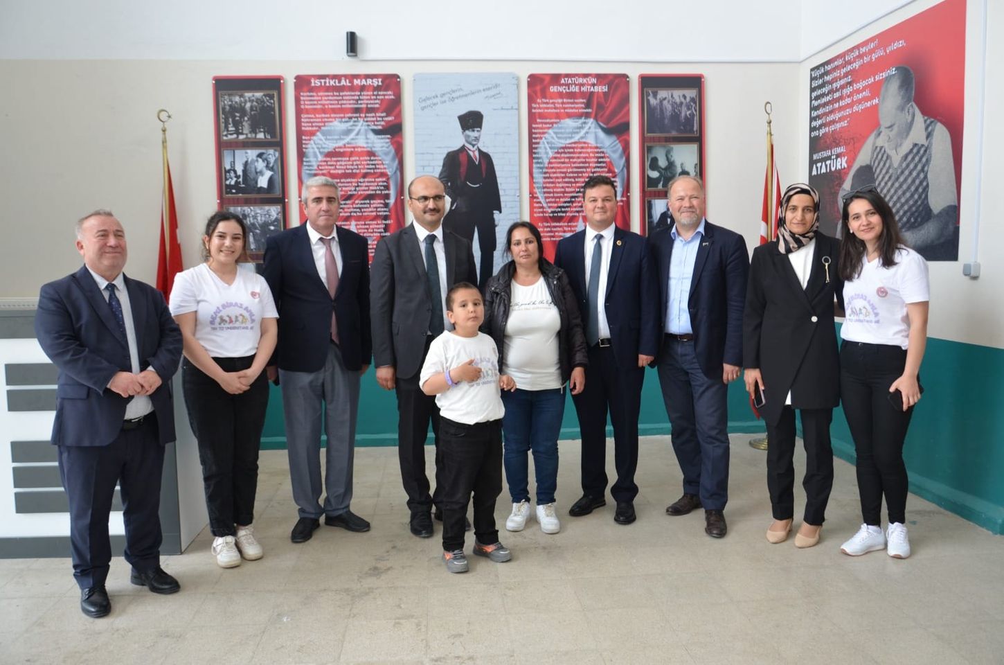 Gelibolu Kaymakamı Bekir Abacı, Gelibolu Duyu Bütünleme Atölyesi'nin Açılışına Katıldı